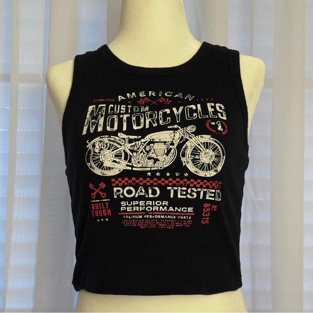 Black Graphic Crop Top